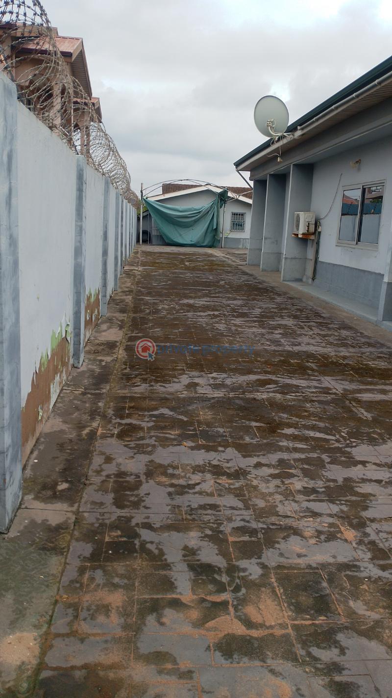 5 bedroom House For Rent Pillar 2, K Boat. Pillar 2 Ga East Municipal Accra - 11