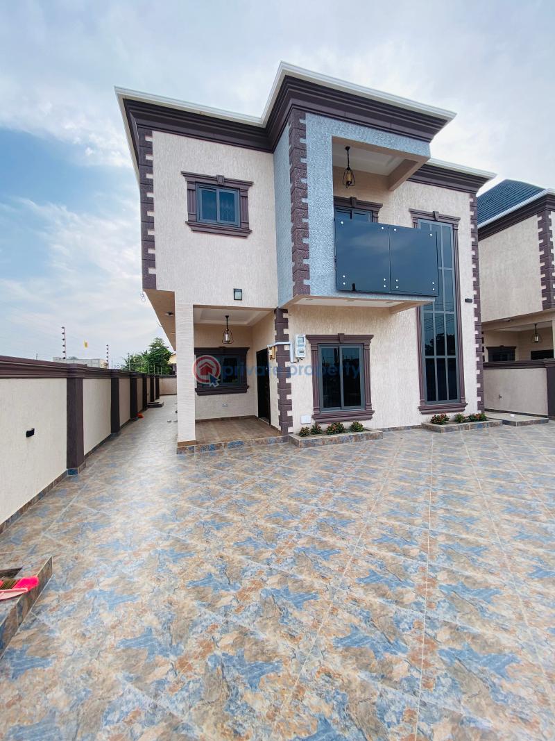5 bedroom Detached Duplex For Sale Behind Lindsay Garden Achimota Mall Close To The Achimota Mall Accra - 1