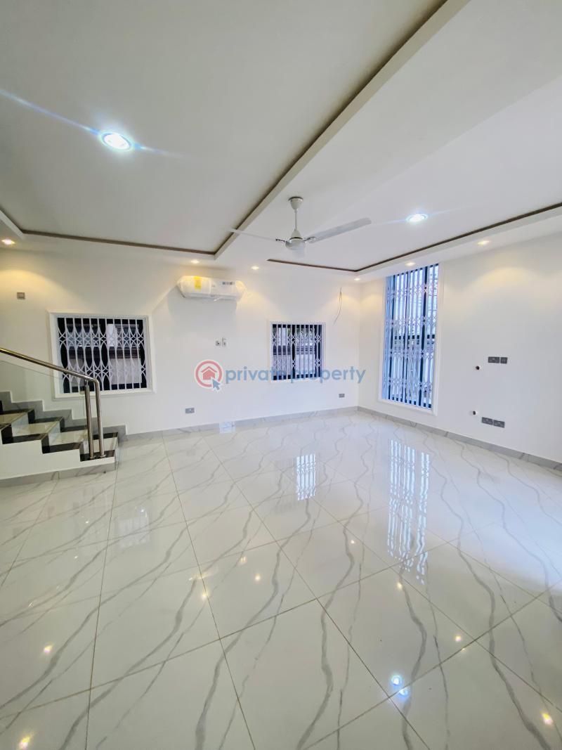 5 bedroom Detached Duplex For Sale Behind Lindsay Garden Achimota Mall Close To The Achimota Mall Accra - 4