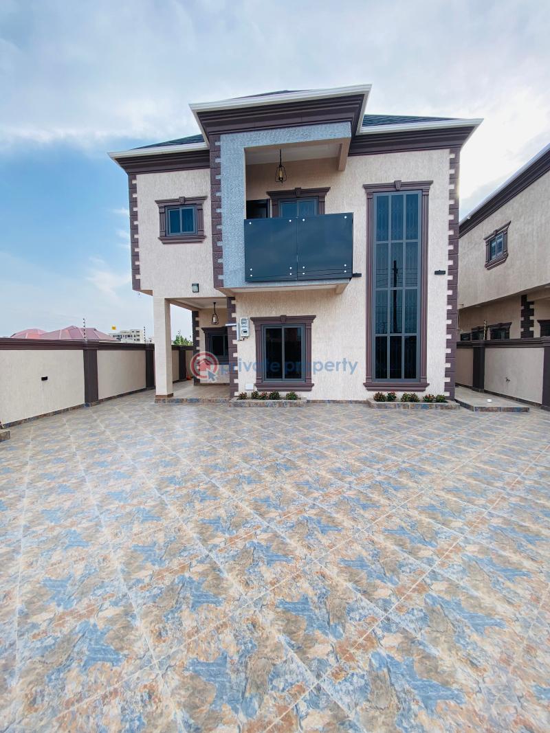 5 bedroom Detached Duplex For Sale Behind Lindsay Garden Achimota Mall Close To The Achimota Mall Accra - 3