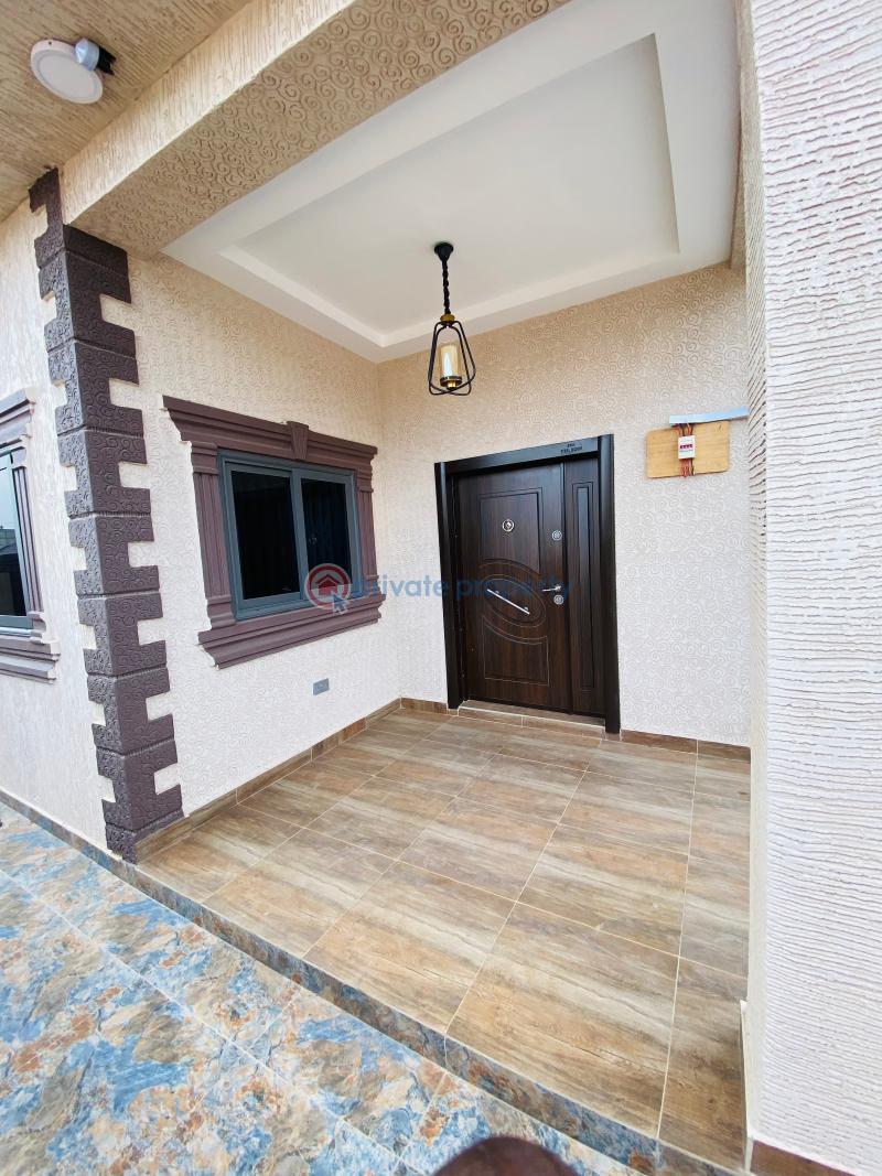 5 bedroom Detached Duplex For Sale Behind Lindsay Garden Achimota Mall Close To The Achimota Mall Accra - 2