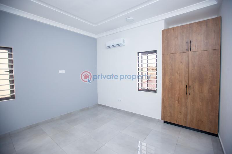 5 bedroom House For Sale Lakeside Estate, Community 8 Lakeside Estates. Adenta Municipal Accra - 9