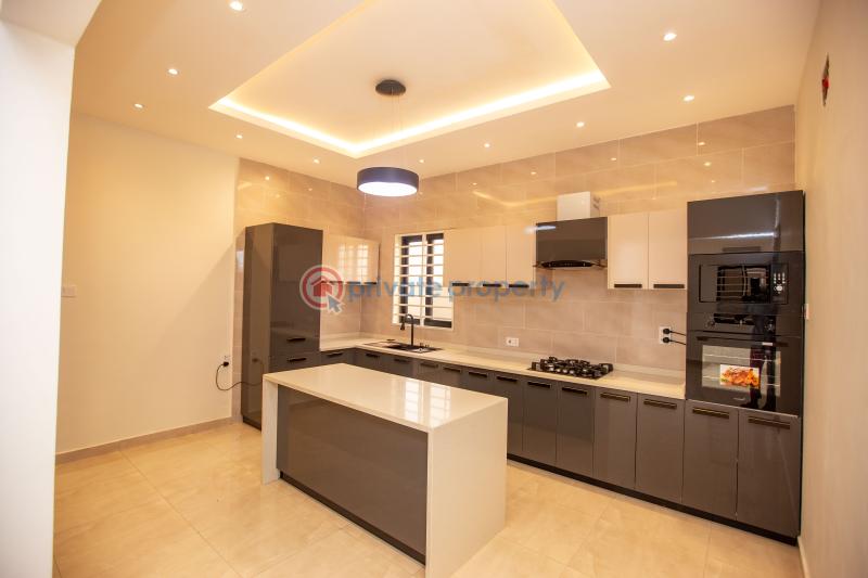 5 bedroom House For Sale Lakeside Estate, Community 8 Lakeside Estates. Adenta Municipal Accra - 3