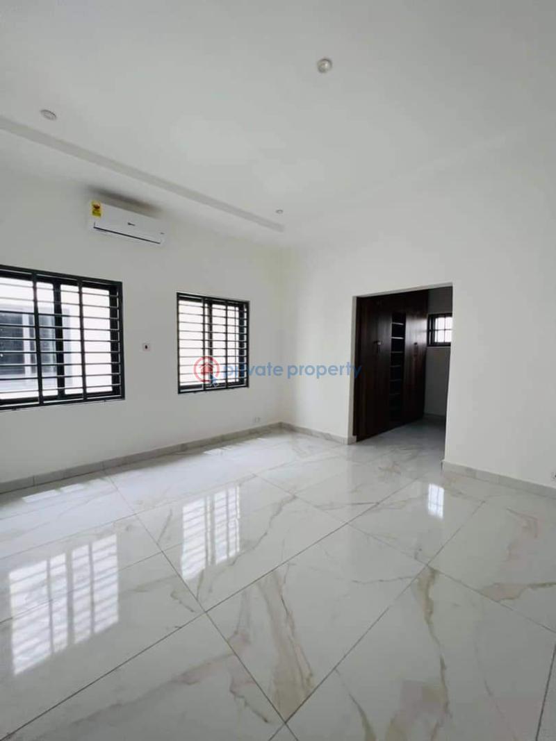 5 bedroom House For Sale East Airport Airport Residential Area Accra - 1