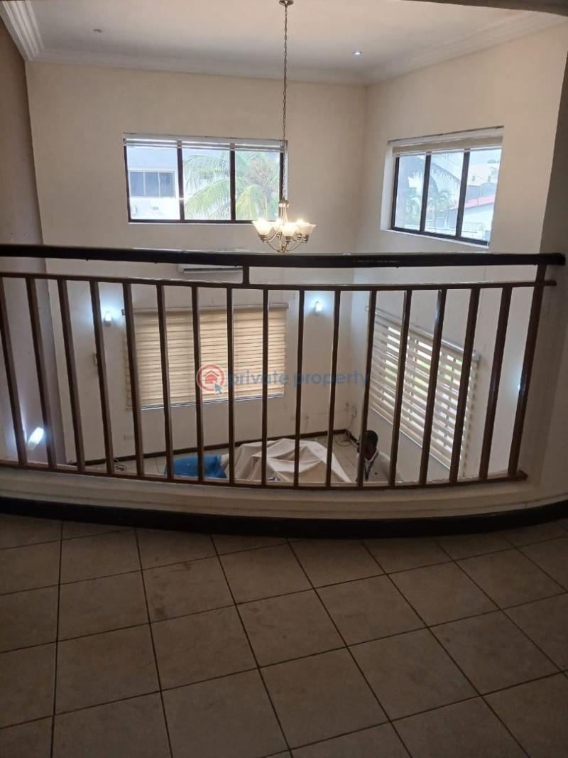 5 bedroom House For Sale North Labone Accra - 1