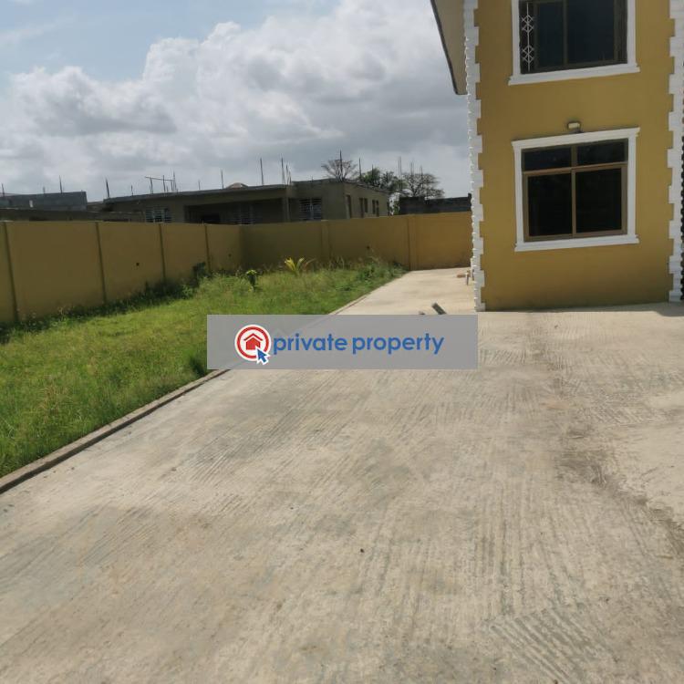 5 bedroom Townhouse For Sale &nbsp;community 25 Tema Dawhenya Terrazzo Tema Accra - 4