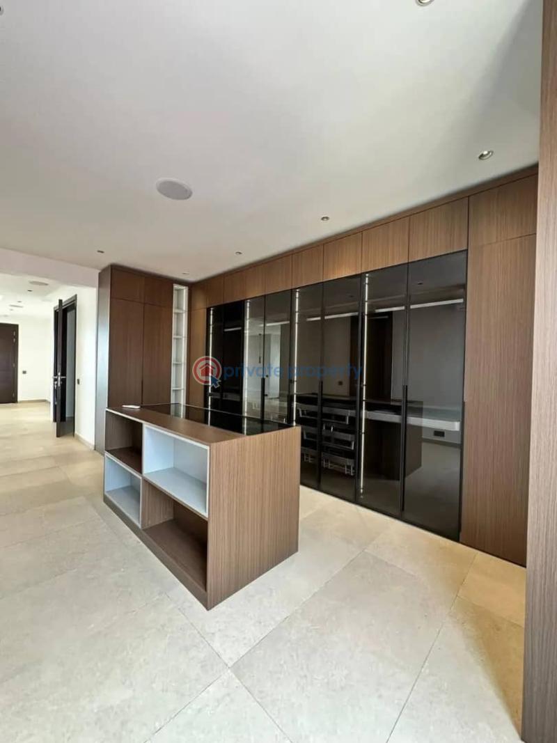 5 bedroom House For Sale Accra - Ghana East Legon  - 12