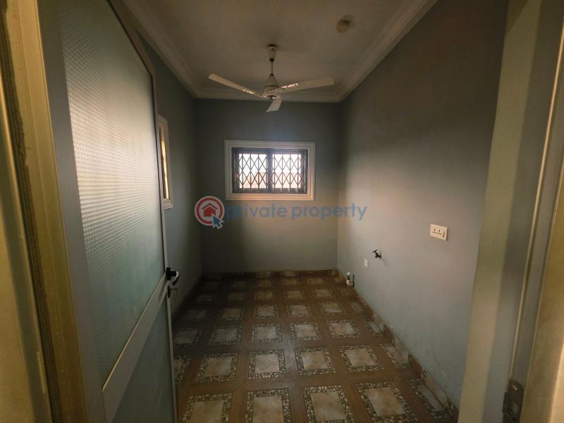 5 bedroom House For Sale Comm 18 Spintex Accra - 12