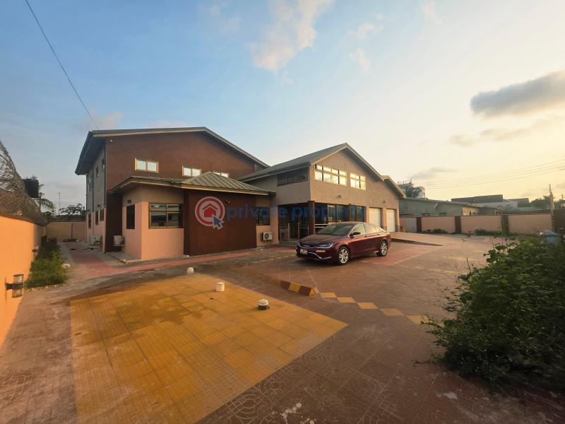 5 bedroom House For Sale Comm 18 Spintex Accra - 0