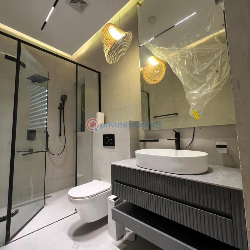 5 bedroom House For Sale Bawaleshie Road East Legon Accra - 4