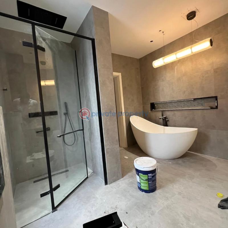 5 bedroom House For Sale Bawaleshie Road East Legon Accra - 8