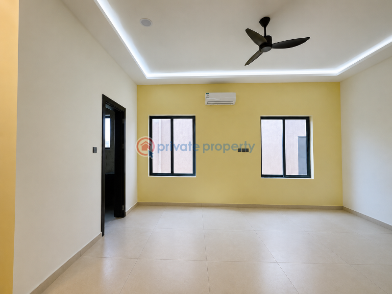 5 bedroom House For Sale East Airport Accra Metropolitan  - 5