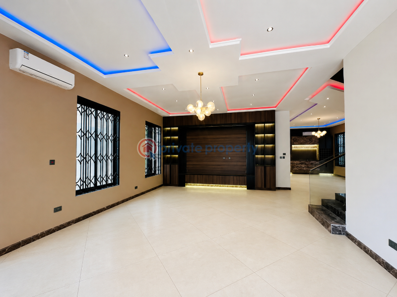 5 bedroom House For Sale East Airport Accra Metropolitan  - 1