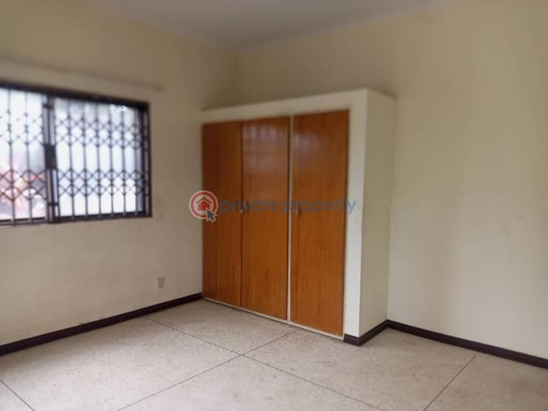5 bedroom House For Sale Roman Ridge Accra - 16