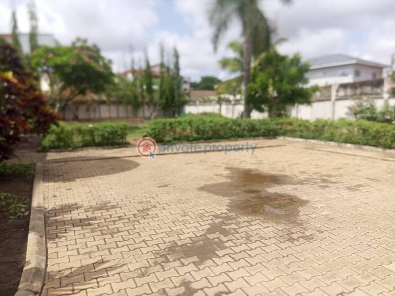 5 bedroom House For Sale Roman Ridge Accra - 2