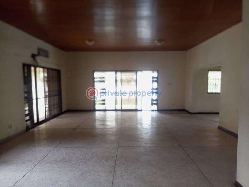 5 bedroom House For Sale Roman Ridge Accra - 15