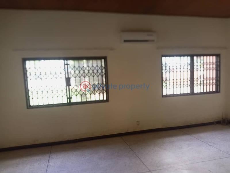 5 bedroom House For Sale Roman Ridge Accra - 7
