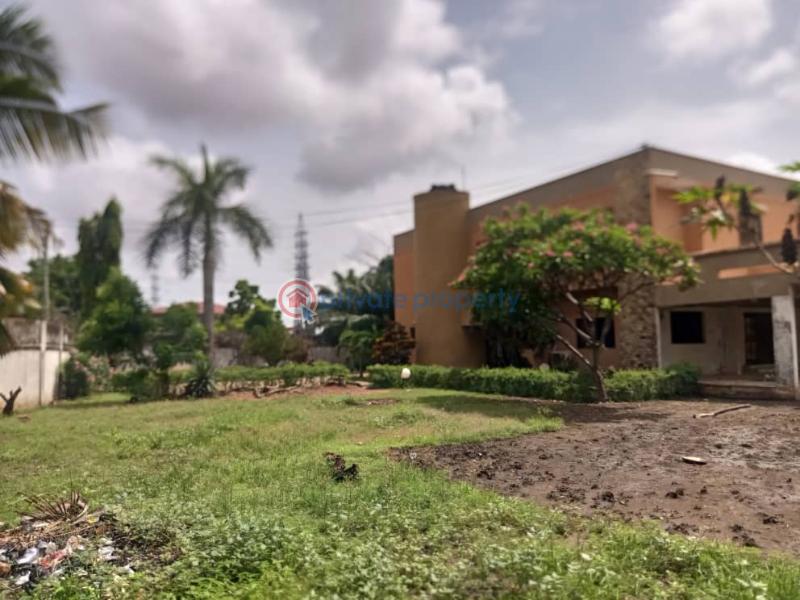 5 bedroom House For Sale Roman Ridge Accra - 0