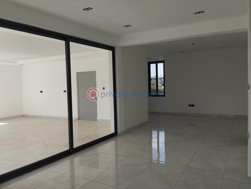 5 bedroom House For Sale Dzorwulu Accra - 10
