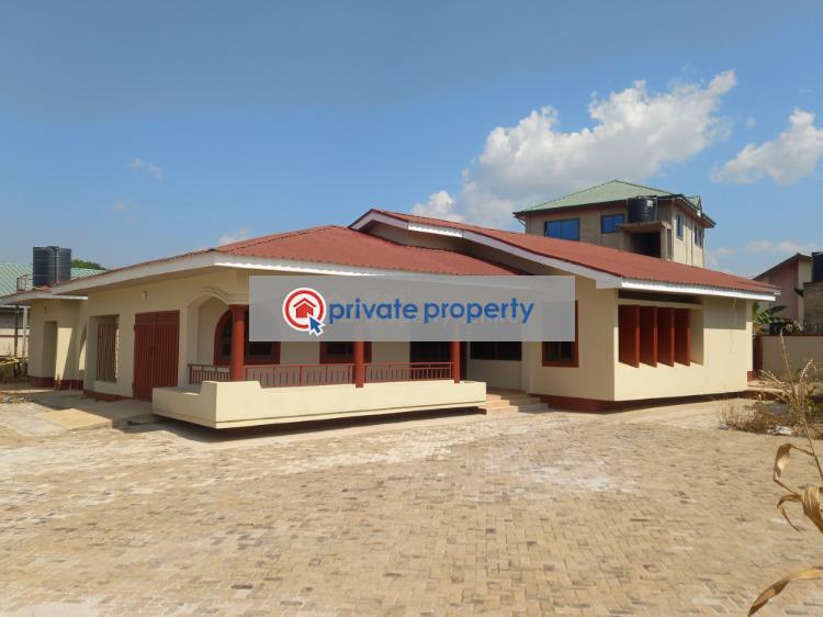 5 bedroom House For Sale &nbsp;ayeduase/twumduase Near Knust. Tech. Kumasi Metropolitan Ashanti - 2