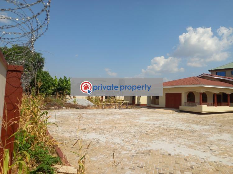 5 bedroom House For Sale &nbsp;ayeduase/twumduase Near Knust. Tech. Kumasi Metropolitan Ashanti - 5