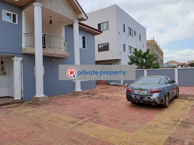 5 bedroom Townhouse For Sale &nbsp;spintex La Dade Kotopon Municipal Accra - 1