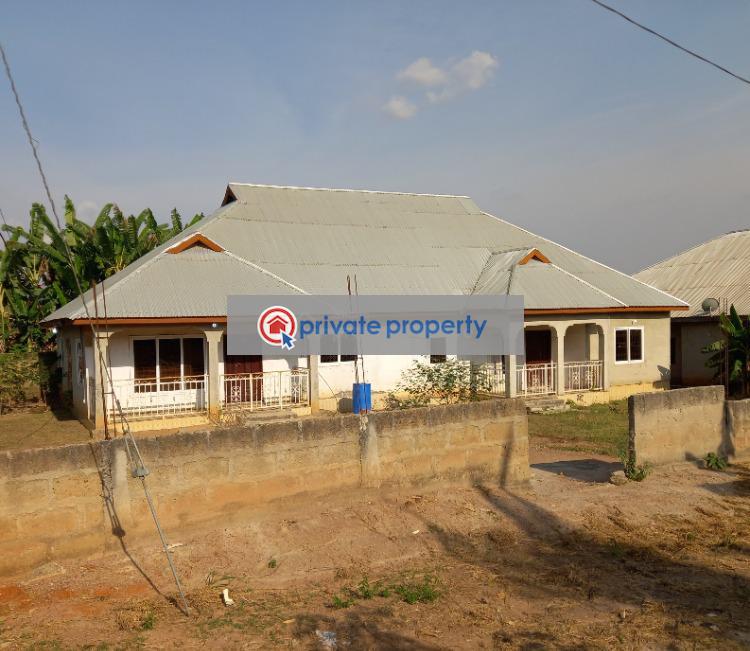 5 bedroom House For Sale abuakwa Koforidua Kumasi Metropolitan Ashanti