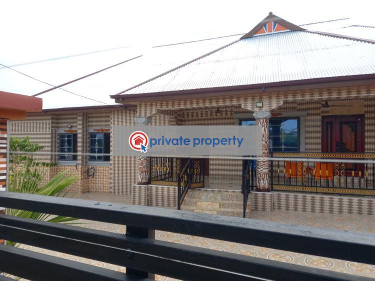 5 bedroom House For Sale &nbsp;kodie Apagya On Kronum Buoho Road. Afigya-Kwabre Ashanti - 5