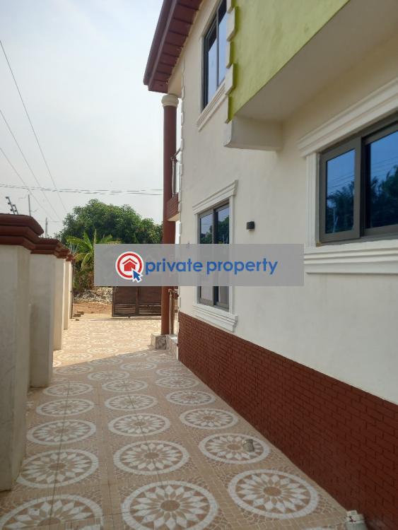 5 bedroom House For Sale &nbsp;kronum Near Suame. Kumasi Metropolitan Ashanti - 5