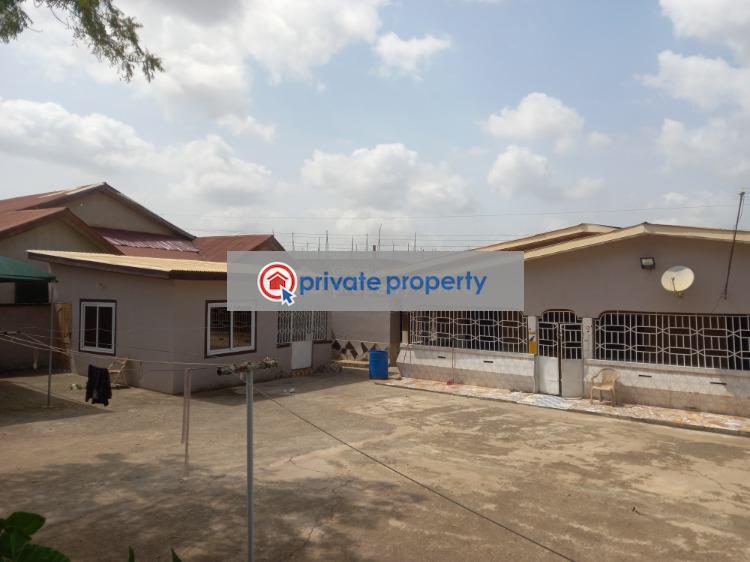5 bedroom House For Sale &nbsp;fawoade on Tafo Pankrono Road. Kumasi Metropolitan Ashanti - 1