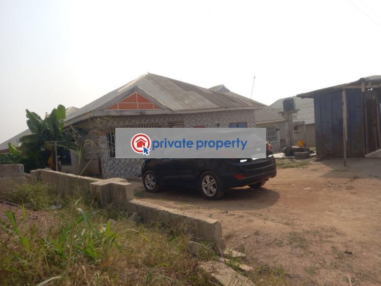 5 bedroom House For Sale &nbsp;achiase Near Kenyasi/ Parkoso. Kumasi Metropolitan Ashanti - 1
