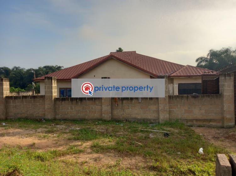 5 bedroom House For Sale &nbsp;mampongteng Near Education. Kumasi Metropolitan Ashanti - 1