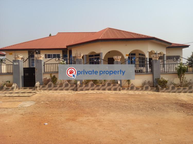 5 bedroom House For Sale &nbsp;pakyi No 2 on Santasi Road. Kumasi Metropolitan Ashanti - 2