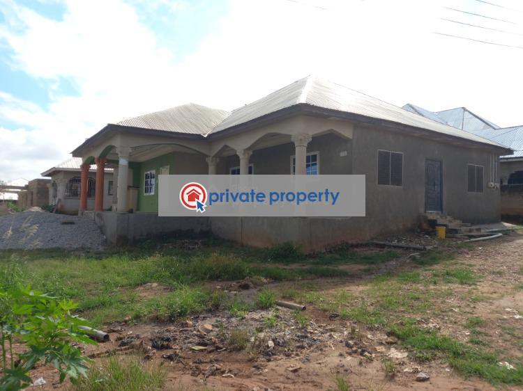 5 bedroom House For Sale &nbsp;buoho Sasa After Kronum Afrancho. Afigya-Kwabre Ashanti - 4