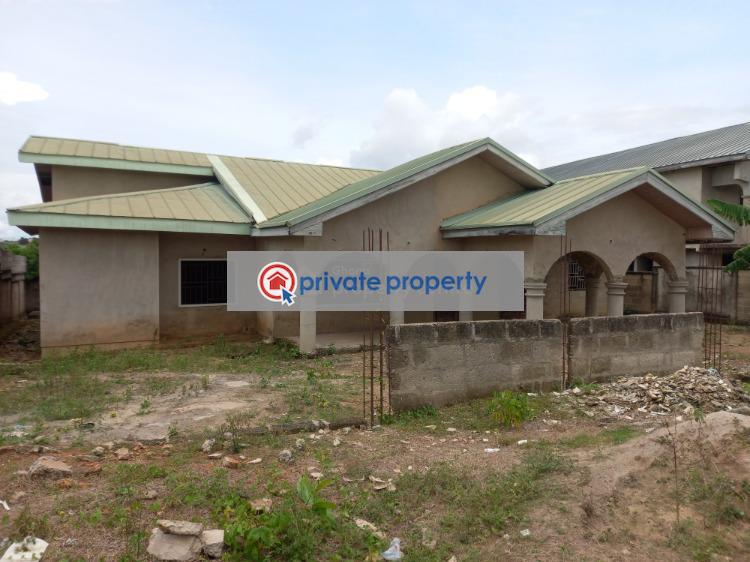 5 bedroom House For Sale &nbsp;anwomaso On Tech Road. Kumasi Metropolitan Ashanti - 1