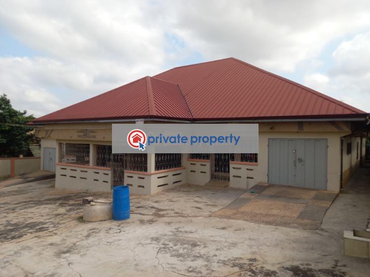 5 bedroom House For Sale &nbsp;breman, Near Pankrono, Tafo Suame. Kumasi Metropolitan Ashanti - 4