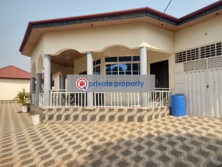 5 bedroom House For Sale &nbsp;pakyi No 2 on Santasi Road. Kumasi Metropolitan Ashanti - 4
