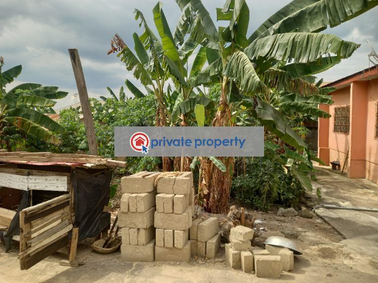 5 bedroom House For Sale &nbsp;ejisu Akyawkrom Near Anita Hotel. Ejisu-Juaben Municipal Ashanti - 5