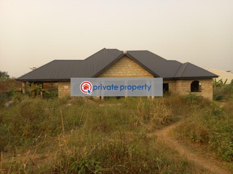 5 bedroom House For Sale &nbsp;ahodwo, Near Krobo, Mampongteng Kenyasi Bosore. Kwabre Ashanti - 2