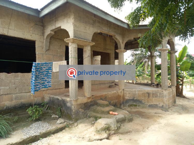 5 bedroom House For Sale &nbsp;adubinsu Atimatim Road. Kumasi Metropolitan Ashanti - 1