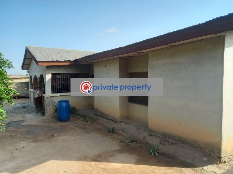 5 bedroom House For Sale &nbsp;kenyasi Truba. Kumasi Metropolitan Ashanti - 2