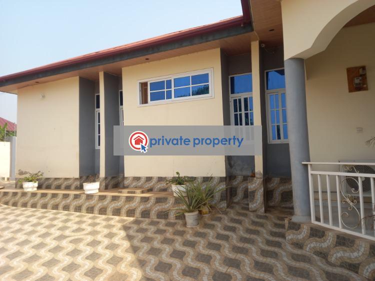 5 bedroom House For Sale &nbsp;pakyi No 2 on Santasi Road. Kumasi Metropolitan Ashanti - 5