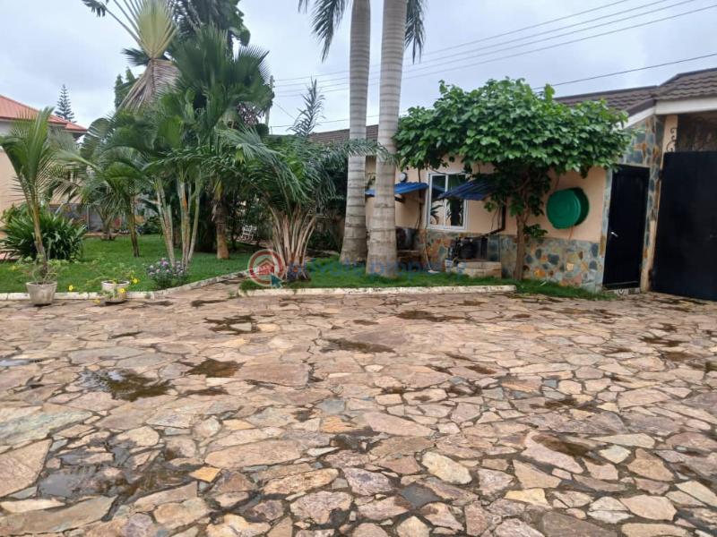 5 bedroom House For Sale West Airport Airport Residential Area Accra - 4