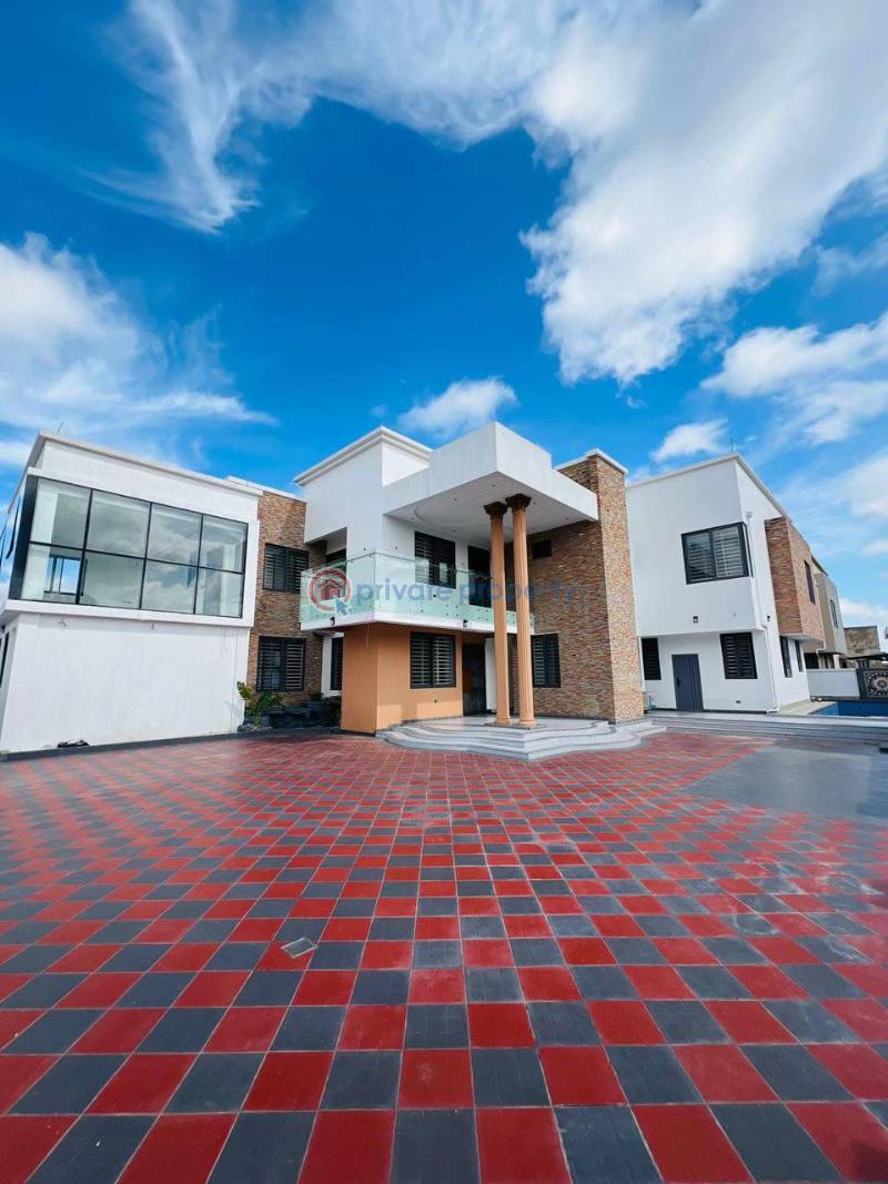 5 bedroom Detached Bungalow For Sale West Trasacco Airport Residential Area Accra - 9