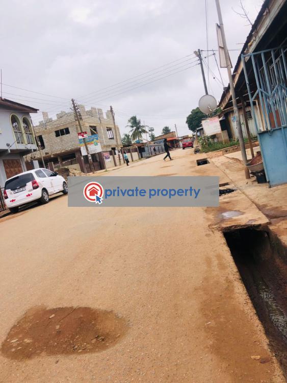 5 bedroom Detached Bungalow For Sale &nbsp;lapaz New Market Area Accra Metropolitan  - 3