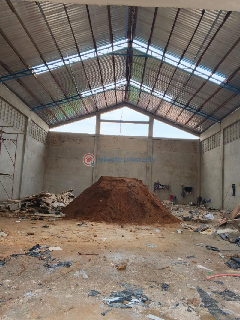 2 bedroom Warehouse For Rent Achimota Mile 7 Accra Ghana. Abc Achimota Accra - 0