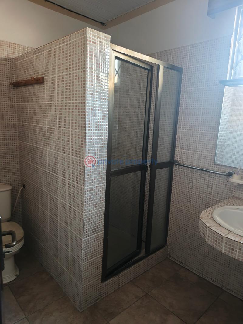 5 bedroom House For Sale Tema Community6 Tema Accra - 8