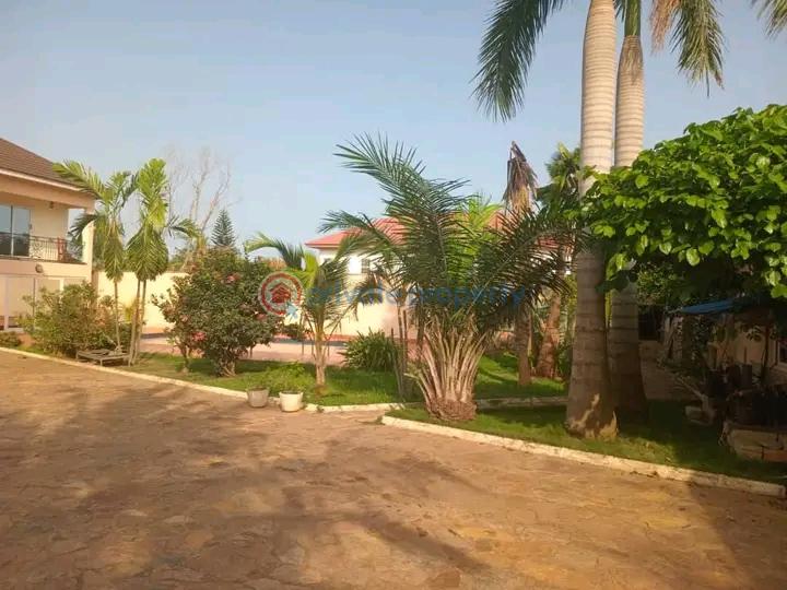 5 bedroom House For Sale East Airport Airport Residential Area Accra - 3