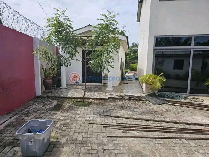 5 bedroom House For Sale Kanda Estate Accra - 9
