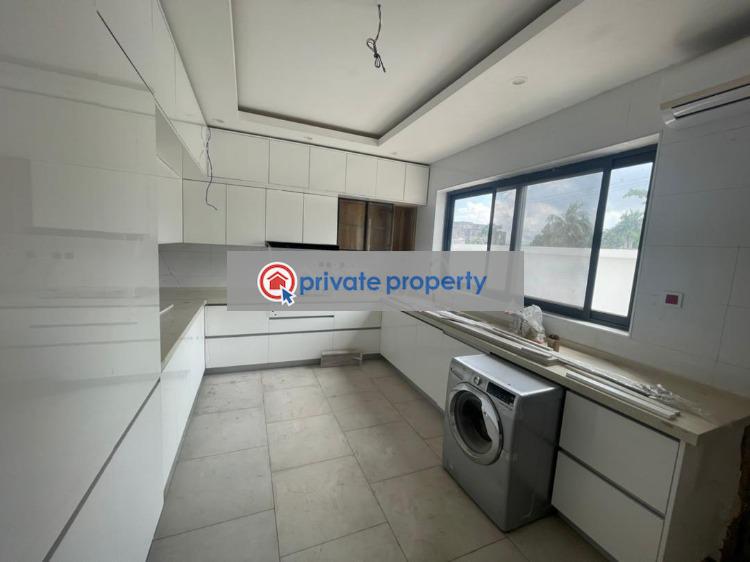 5 bedroom Townhouse For Sale &nbsp;west Airport Airport Residential Area Accra - 4